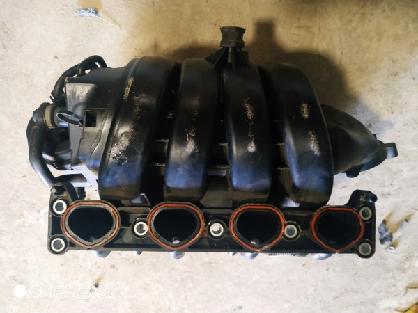 Коллектор впускной Opel Astra H Vectra Signum Z18XER 55353314