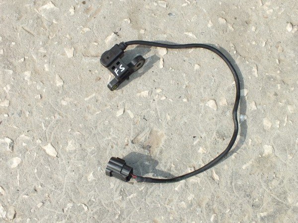 Датчик Коленвала Mazda 626 323 Capella MPV PREMACY FP FS FSD718221B