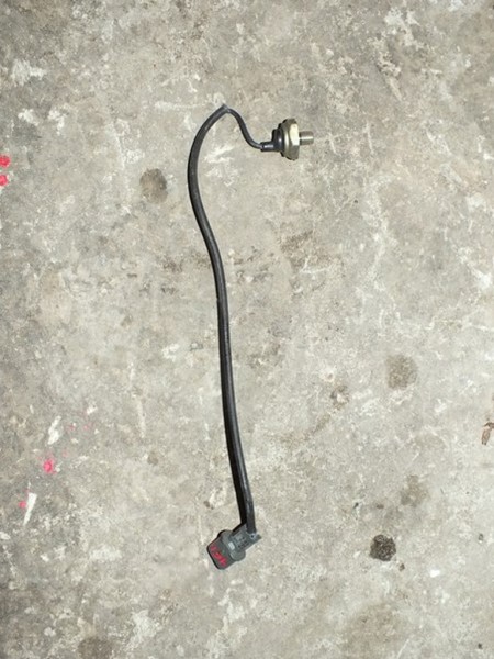 Датчик детонации MMC E1T15672 MD354292 Датчик детонации MMC E1T15672 MD354292