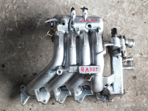 Коллектор впускной MMC Pajero Mini H53 H58 4A30T Коллектор впускной MMC Pajero Mini H53 H58 4A30T