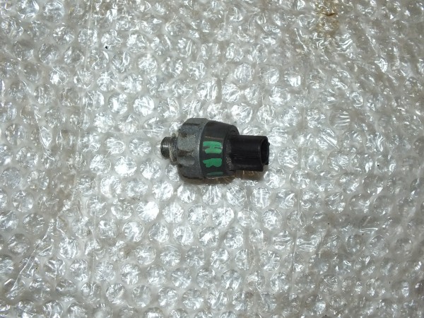 Датчик давления масла March Note Almera HR12DE Датчик давления масла March Note Almera HR12DE