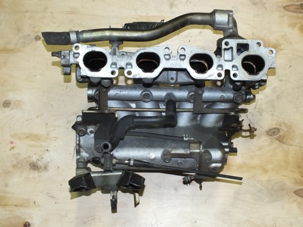 Коллектор впускной Nissan Serena PC24 SR20DE