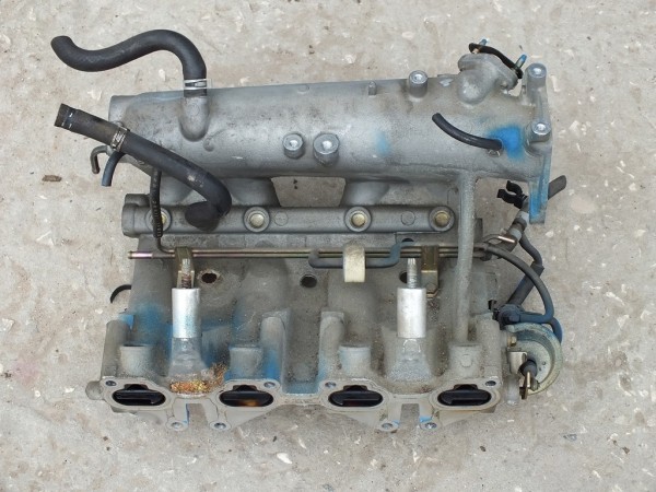 Коллектор впускной Nissan Sunny FB15 QG15