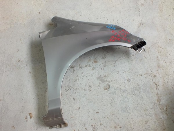 Крыло правое на honda FIT GD1, GD2, GD3, GD4