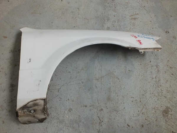 Крыло правое Mazda Familia BJ5W BJ5P