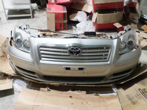  Бампер Toyota Avensis AZT250 AZT251 AZT255