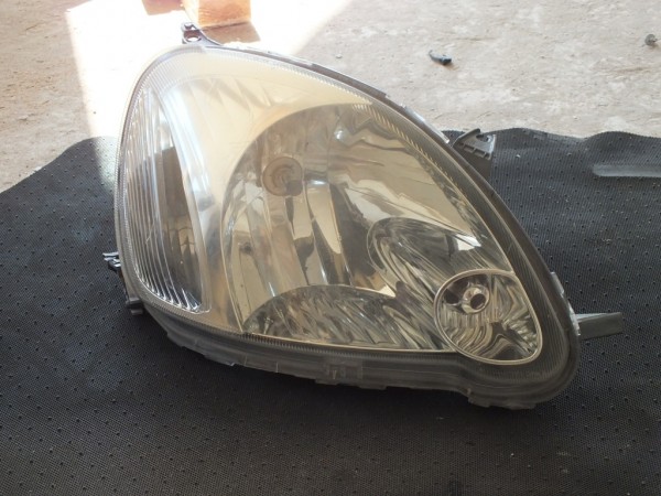  Фара Правая Toyota Vitz 52-046 SCP10 NCP10