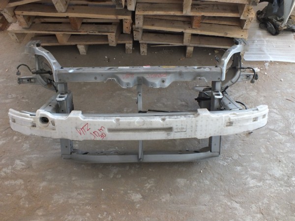  Телевизор передняя планка Toyota Vitz SCP10 NCP10