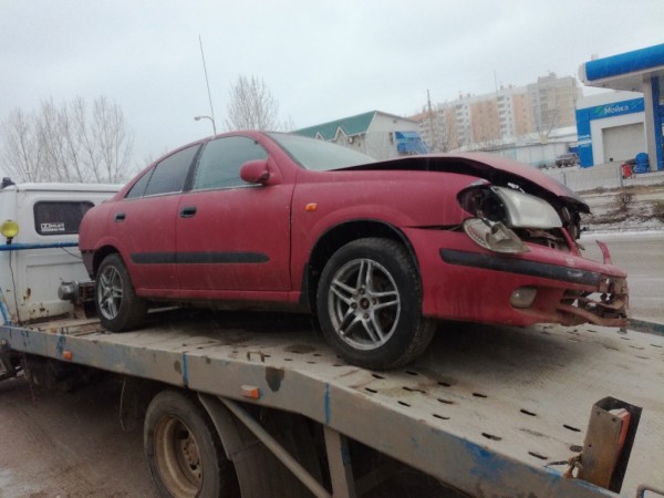 Дверь Передняя Правая Nissan Almera Sunny N16 FB15